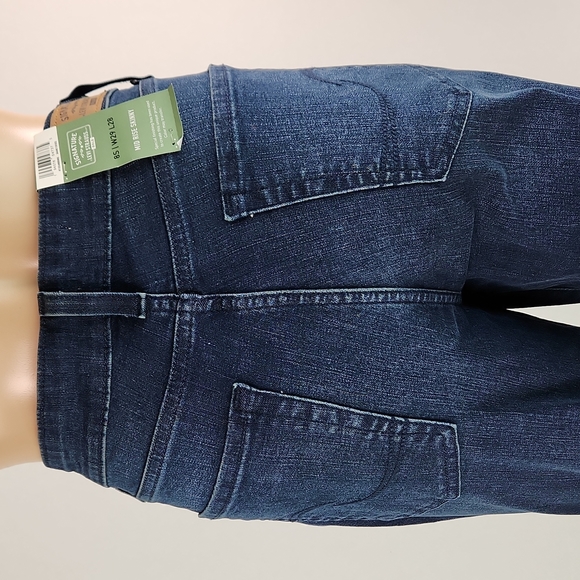 NWT Signature by Levi Strauss Mid Rise Skinny 29×28 Jeans, Flawless - Picture 11 of 17